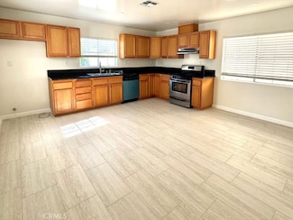 13003 Calvert St, Van Nuys, CA 91401