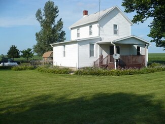 2308 Beach Rd, Ashton, IL 61006
