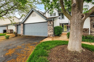 1218 Misty Field Ln, Saint Louis, MO 63146