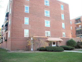 450 W Downer Place Unit 4A, Aurora, IL 60506
