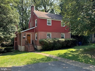 2933 Marshall St, Falls Church, VA 22042