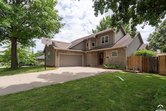 3013 W 30th St, Lawrence, KS 66047