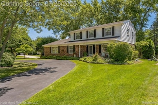 25819 Branchaster Rd, Farmington Hills, MI 48336