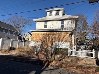 139 Babcock St, Providence, RI 02905