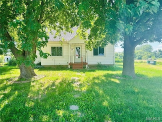 9609 Country Club Rd, Sparta, IL 62286