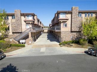 5241 Colodny Dr Unit 301, Agoura Hills, CA 91301
