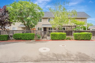 3090 Woods Cir, Davis, CA 95616