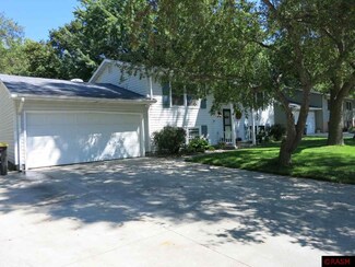 212 Ann Dr, Eagle Lake, MN 56024