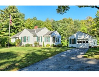 11 Willard Rd, Ashburnham, MA 01430