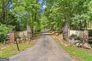 639 Hall Station Rd, Kingston, GA 30145