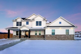 117 Firethorn Dr, Treynor, IA 51575