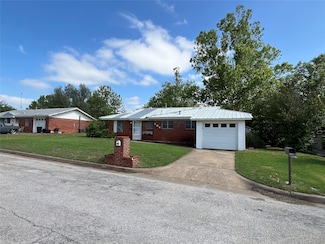 604 E 5th St, Weatherford, TX 76086