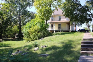 107 Ruby St, Paris, MO 65275