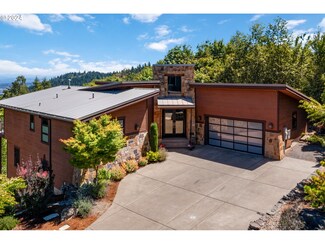 304 NW Meridian Ridge Ct, Portland, OR 97210