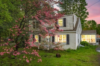 8 N Longyard Rd, Southwick, MA 01077