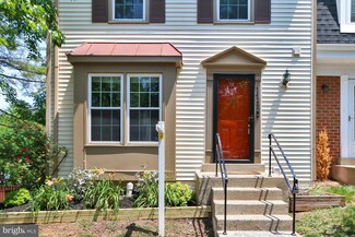 14260 Heritage Crossing Ln, Centreville, VA 20120