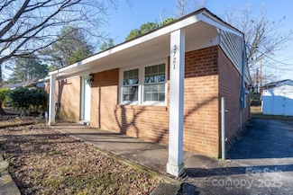 3721 Braden Dr, Charlotte, NC 28216