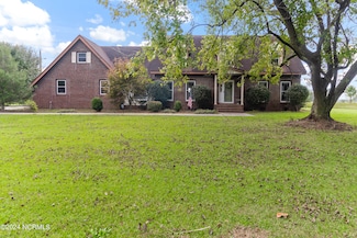 562 Pasture Branch Rd, Rose Hill, NC 28458