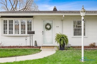 628 Greenfield Dr, Maumee, OH 43537