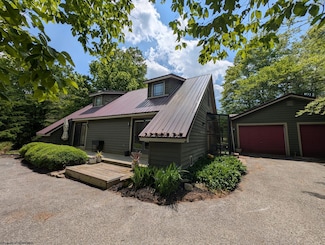 2 Yoakum Run Rd, Davis, WV 26260