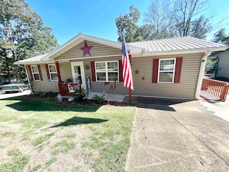 29 W Lakeshore Dr, Cherokee Village, AR 72529