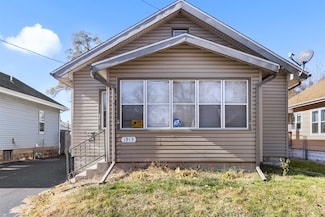 1915 15th St, Rockford, IL 61104