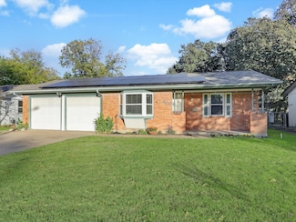 404 Vivion St, Irving, TX 75060