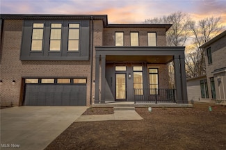 8577 Lavender Ln, Brecksville, OH 44141