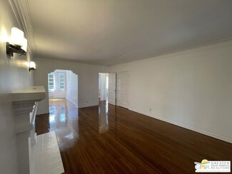 927 Alandele Ave, Los Angeles, CA 90036