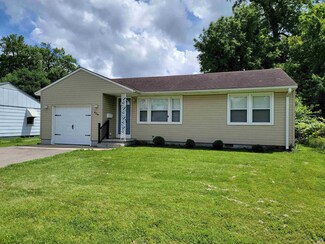 408 E Oak St, Clinton, MO 64735