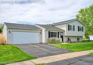 92 Turtle Trace Unit 110, Pinckney, MI 48169