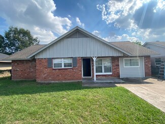 9314 Laura Koppe Rd, Houston, TX 77078