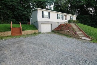 996 Moxon St, Crescent, PA 15046