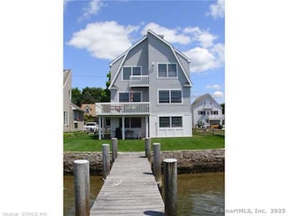 21 Atlantic Ave, Groton, CT 06340