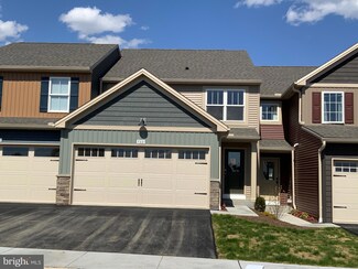 7412 Red Oak Ct, Harrisburg, PA 17112