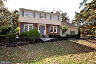6 Forest Hills Dr, Medford, NJ 08055