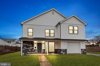 36 Peartree Ln, Levittown, PA 19054