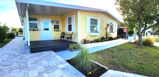 2802 Palm Lake Dr, Sarasota, FL 34234