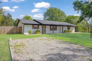 1930 W Mockingbird Ln, Durant, OK 74701