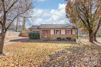 5703 Hillcrest Cir, Indian Trail, NC 28079