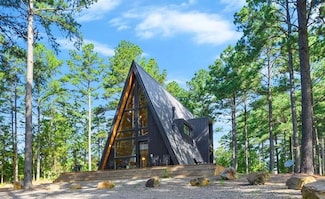 297 Triton Trail, Broken Bow, OK 74728