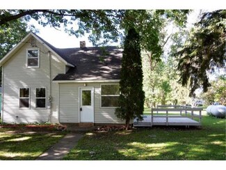 132 5th St, Bluffton, MN 56518