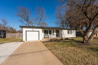 623 W Montclair St, Springfield, MO 65807