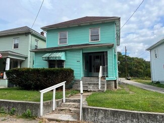 3656 Orchard St, Weirton, WV 26062