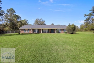 1602 Smith Rd, Waycross, GA 31503