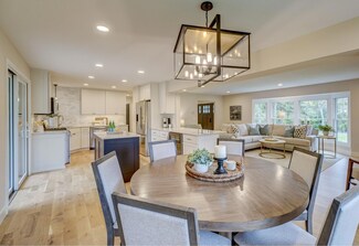 4 Dove Ln, Saint Paul, MN 55127
