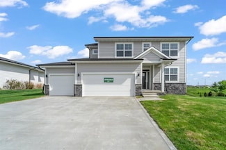16409 Deerview Dr, Urbandale, IA 50323