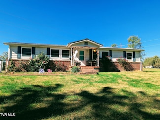 279 State Route Rd, Clintwood, VA 24228