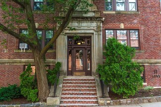 6 Lanark Rd Unit 4, Brookline, MA 02445