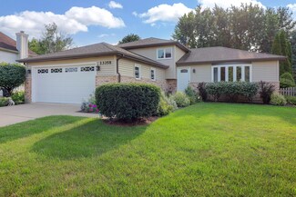 13358 S Columbine Cir, Plainfield, IL 60585